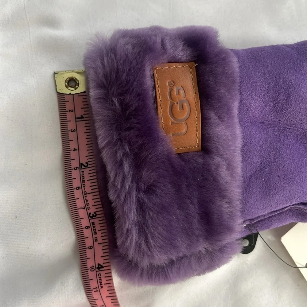 UGG Genuine Shearling Turn Cuff Gloves - PURPLE